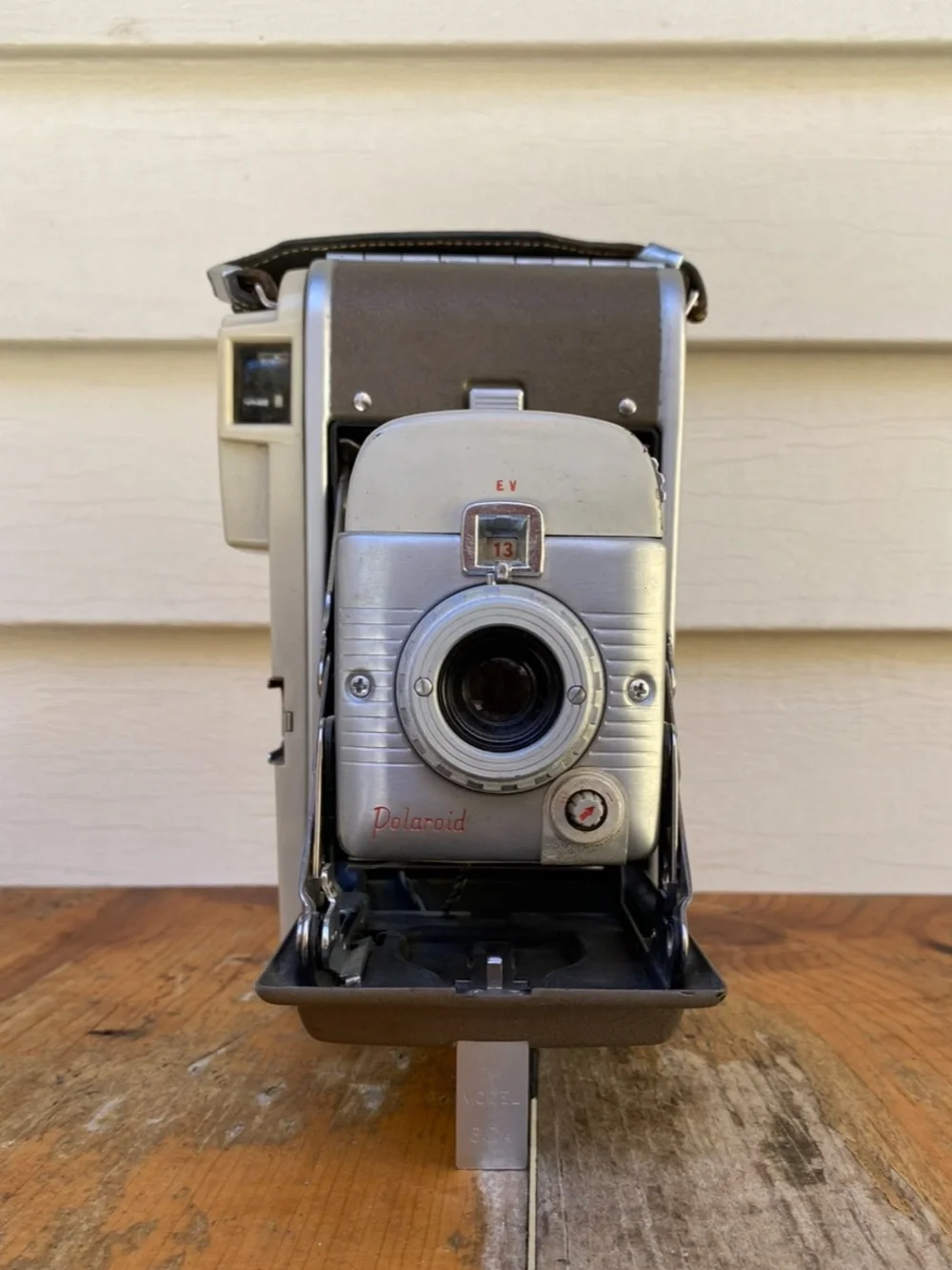 Vtg Polaroid Land Camera